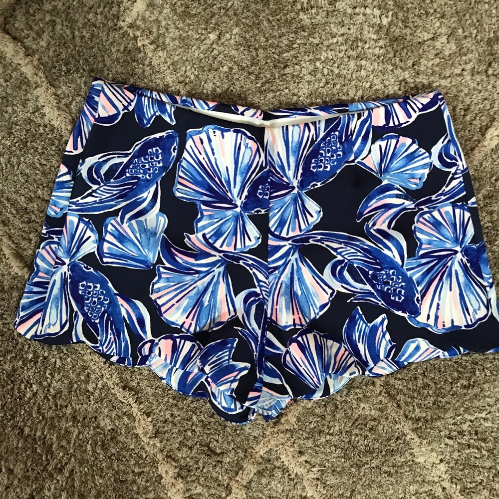(NWOT) Lilly Pulitzer scalloped shorts